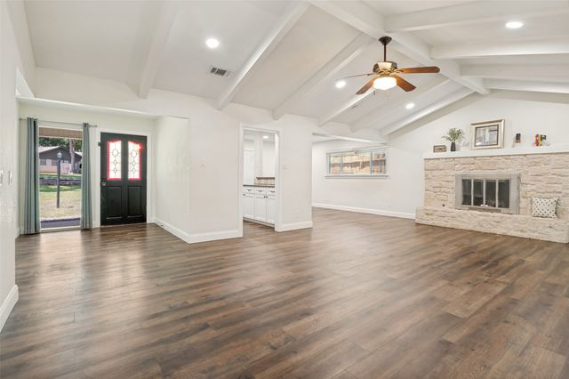 511 Westcliff Drive, Euless, TX 76040