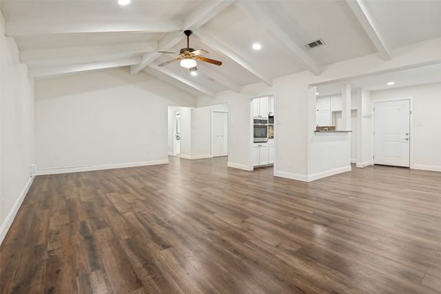 511 Westcliff Drive, Euless, TX 76040