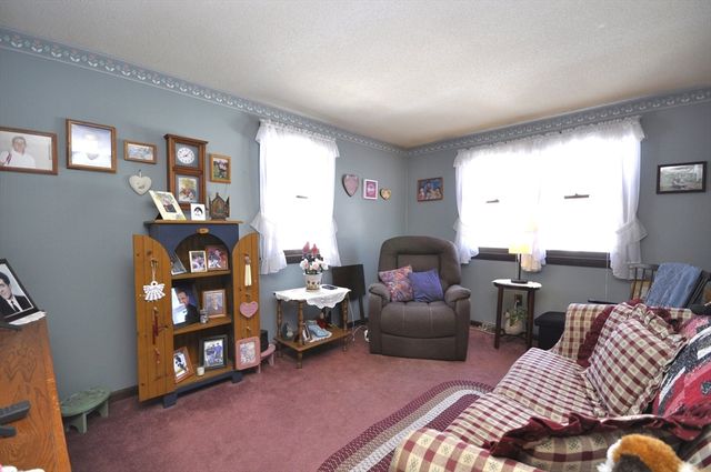 95 Amber Dr, East Bridgewater, MA 02333