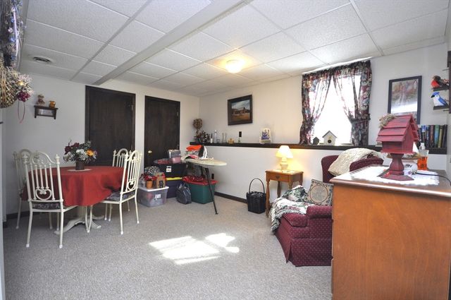 95 Amber Dr, East Bridgewater, MA 02333