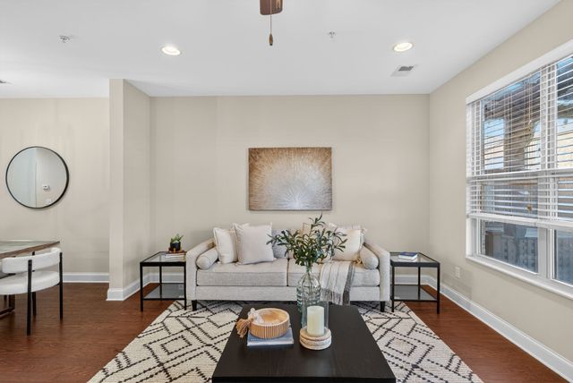 121 Ambassador Pvt Cir, Hendersonville, TN 37075