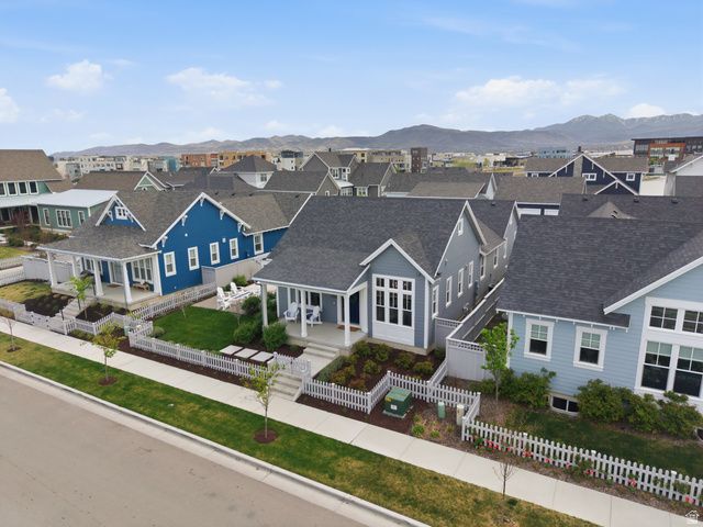 11072 S PADDLE BOARD WAY, South Jordan, UT 84009
