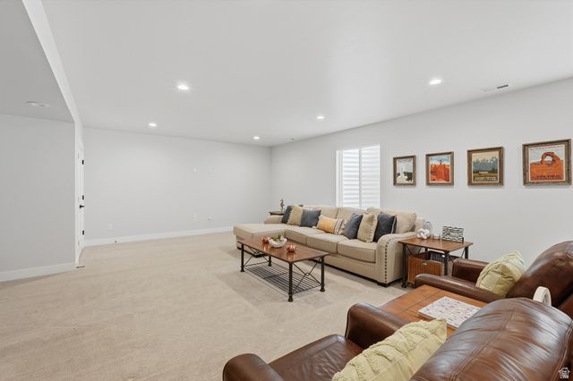 11072 S PADDLE BOARD WAY, South Jordan, UT 84009