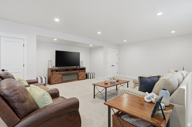 11072 S PADDLE BOARD WAY, South Jordan, UT 84009