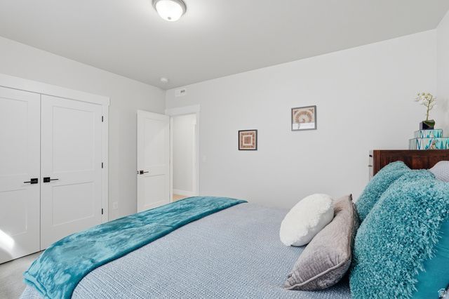 11072 S PADDLE BOARD WAY, South Jordan, UT 84009