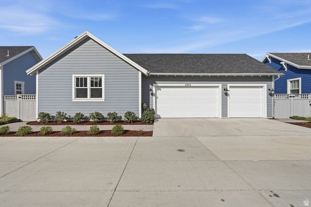 11072 S PADDLE BOARD WAY, South Jordan, UT 84009