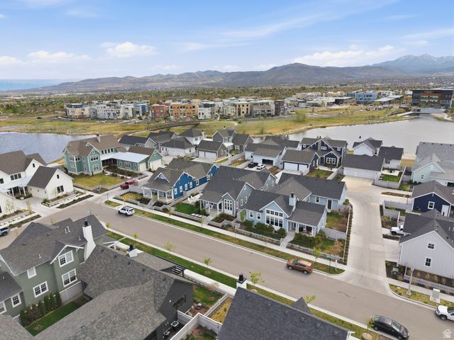11072 S PADDLE BOARD WAY, South Jordan, UT 84009