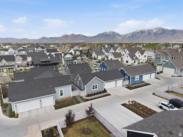 11072 S PADDLE BOARD WAY, South Jordan, UT 84009