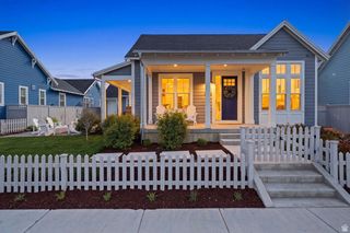 11072 S PADDLE BOARD WAY, South Jordan, UT 84009
