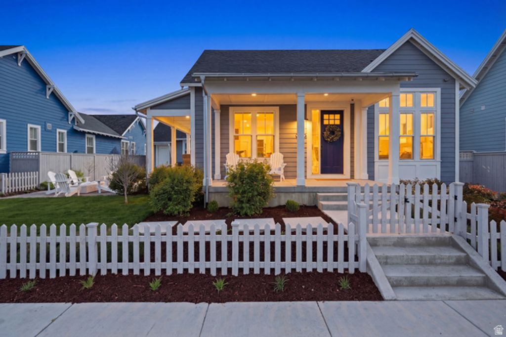 11072 S PADDLE BOARD WAY, South Jordan, UT 84009