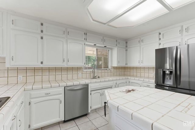 2612 Elm Street, Bakersfield, CA 93301