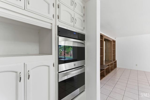 2612 Elm Street, Bakersfield, CA 93301