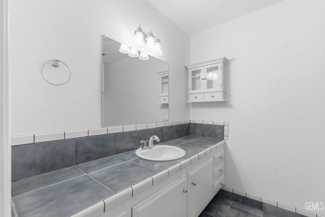 2612 Elm Street, Bakersfield, CA 93301