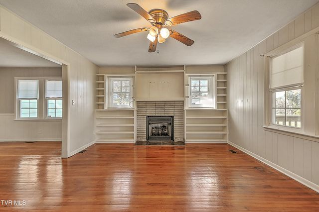 2145 Highway 93, Fall Branch, TN 37656