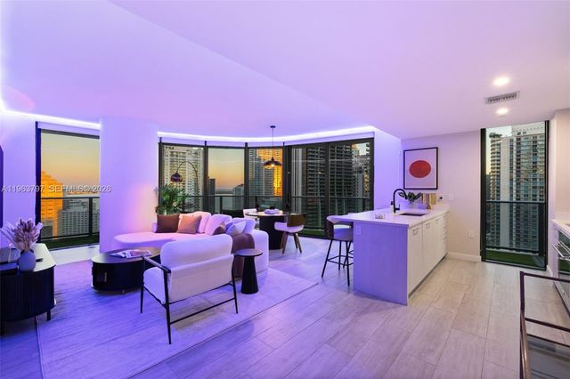 45 SW 9th St 2803, Miami, FL 33130