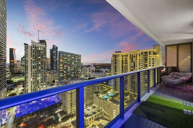 45 SW 9th St 2803, Miami, FL 33130