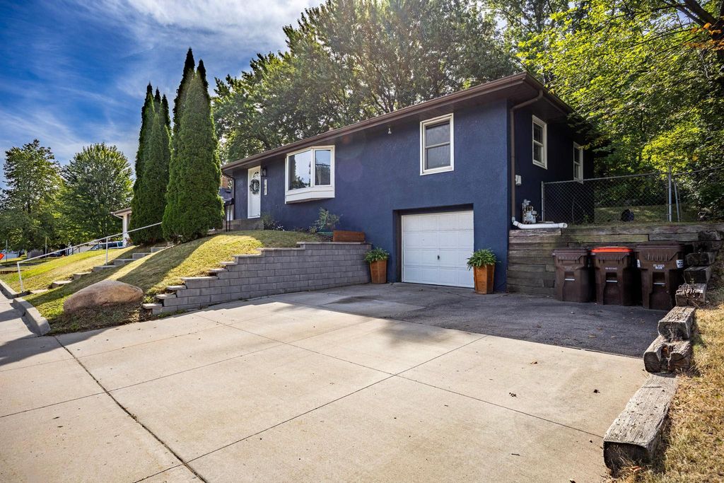 1607 Southview Boulevard, South Saint Paul, MN 55075 — exterior