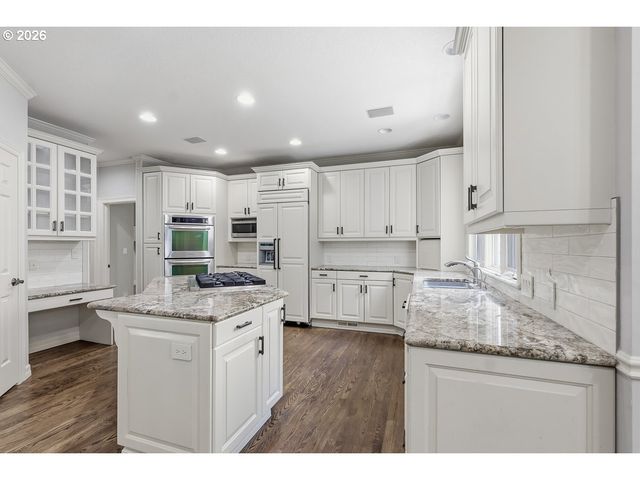 10825 Sw AVOCET Ct, Beaverton, OR 97007