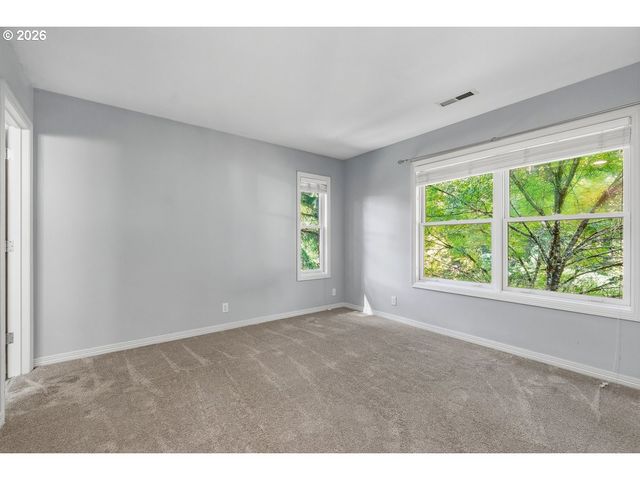 10825 Sw AVOCET Ct, Beaverton, OR 97007