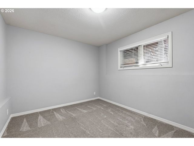 10825 Sw AVOCET Ct, Beaverton, OR 97007