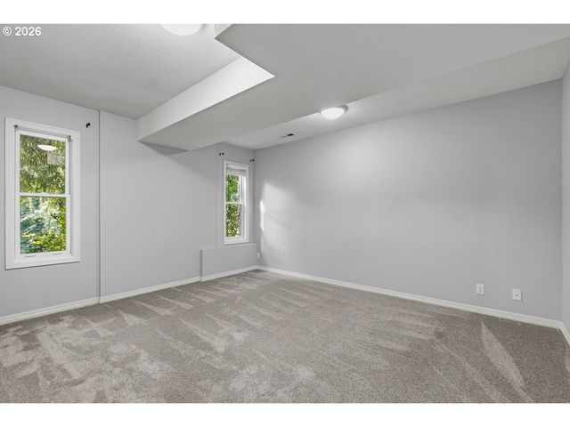 10825 Sw AVOCET Ct, Beaverton, OR 97007