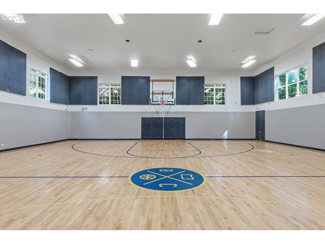 10825 Sw AVOCET Ct, Beaverton, OR 97007