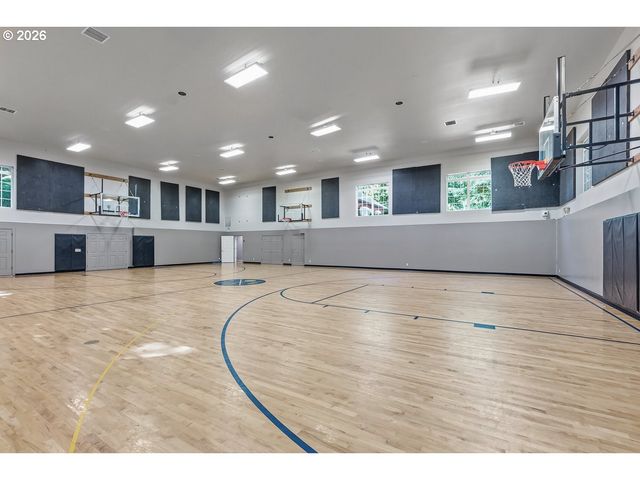 10825 Sw AVOCET Ct, Beaverton, OR 97007