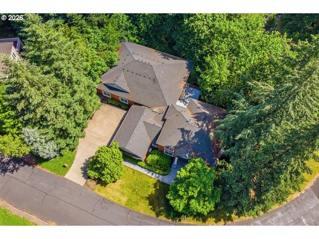 10825 Sw AVOCET Ct, Beaverton, OR 97007