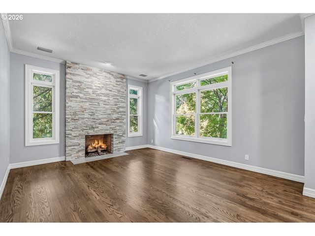 10825 Sw AVOCET Ct, Beaverton, OR 97007
