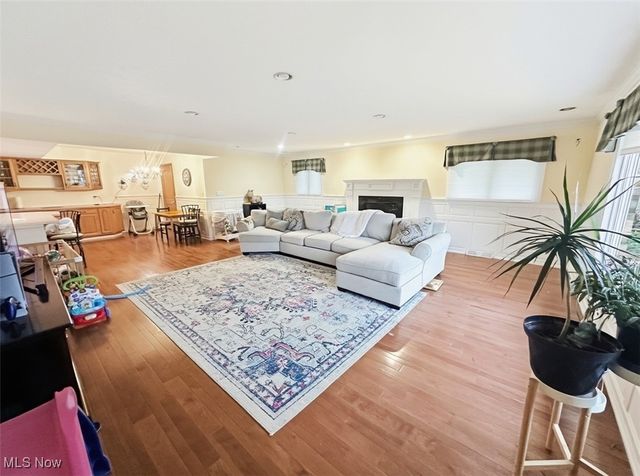 6408 Fordham Drive, Parma, OH 44129