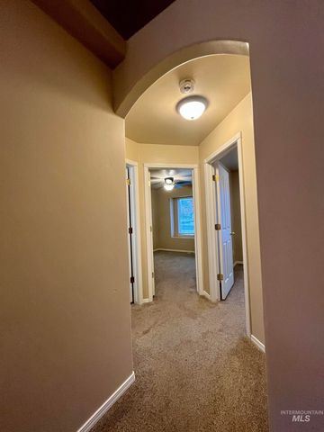 404 Partridge Ln, Twin Falls, ID 83301