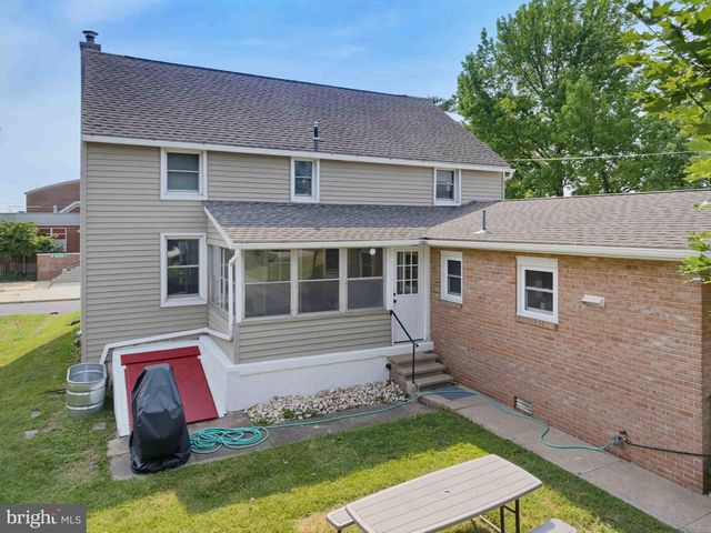 513 JEFFERSON ST #, East Greenville, PA 18041