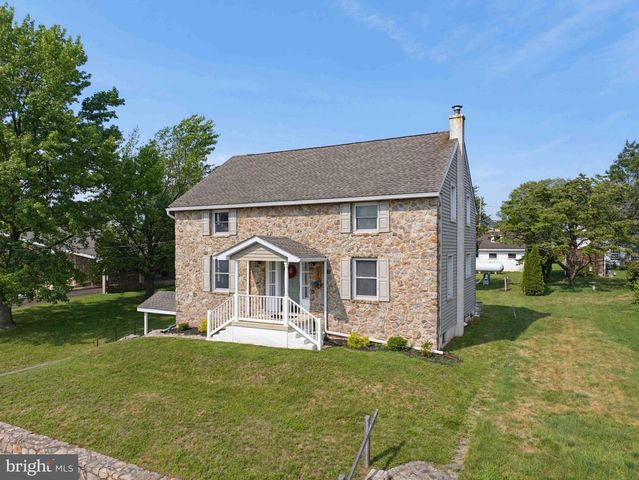 513 JEFFERSON ST #, East Greenville, PA 18041