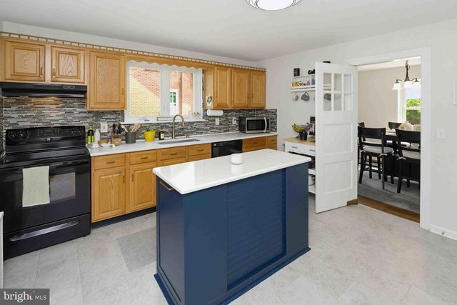 513 JEFFERSON ST #, East Greenville, PA 18041