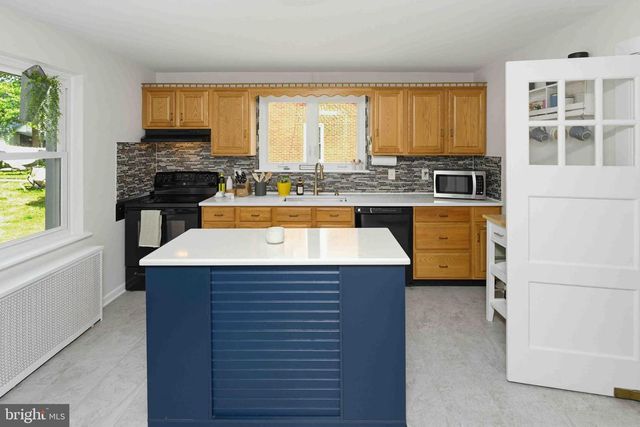 513 JEFFERSON ST #, East Greenville, PA 18041