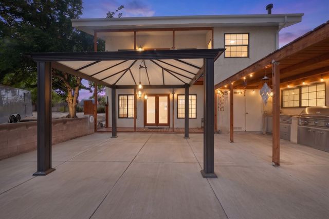 3804 33rd Circle SE, Rio Rancho, NM 87124