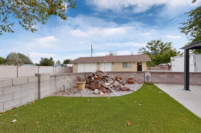3804 33rd Circle SE, Rio Rancho, NM 87124