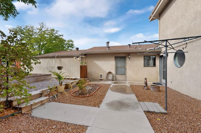 3804 33rd Circle SE, Rio Rancho, NM 87124