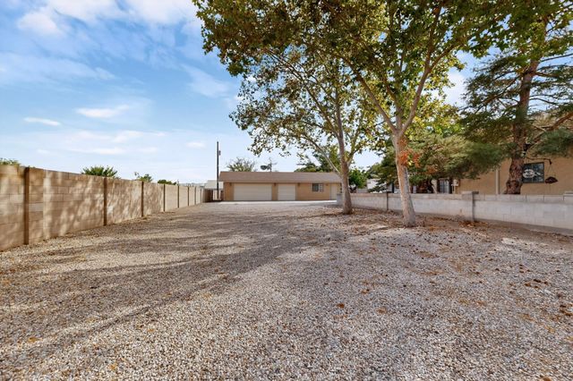 3804 33rd Circle SE, Rio Rancho, NM 87124