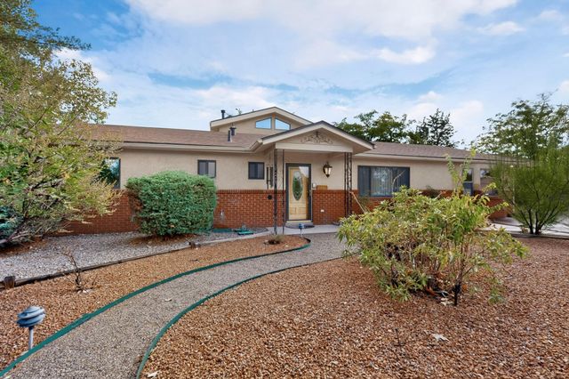 3804 33rd Circle SE, Rio Rancho, NM 87124