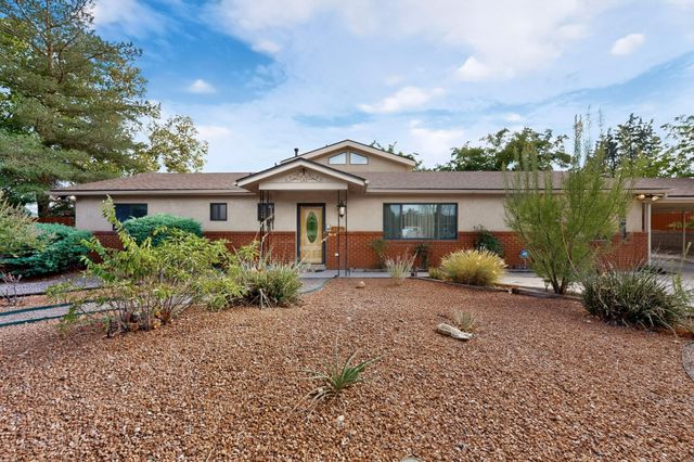 3804 33rd Circle SE, Rio Rancho, NM 87124