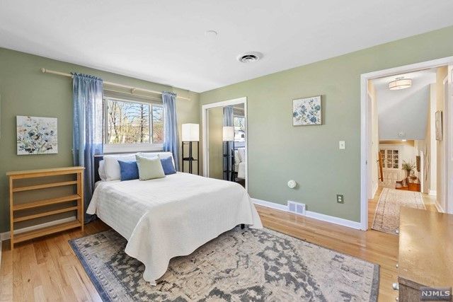 52 Center Street, Cresskill, NJ 07626