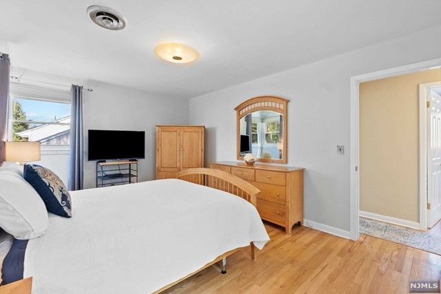 52 Center Street, Cresskill, NJ 07626