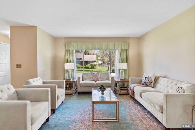 52 Center Street, Cresskill, NJ 07626