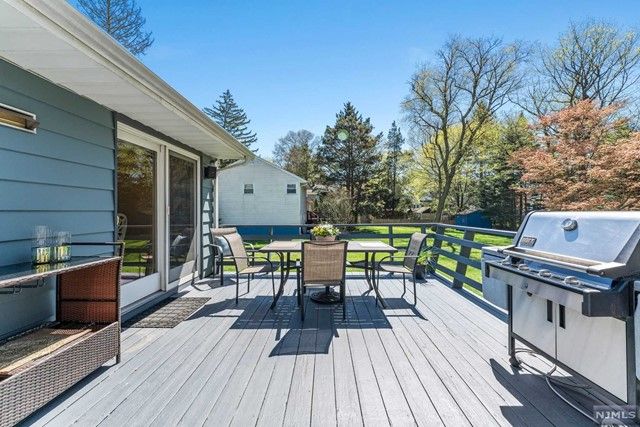 52 Center Street, Cresskill, NJ 07626