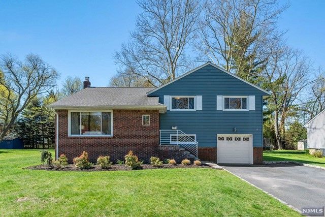 52 Center Street, Cresskill, NJ 07626