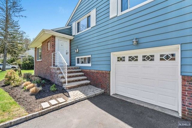 52 Center Street, Cresskill, NJ 07626