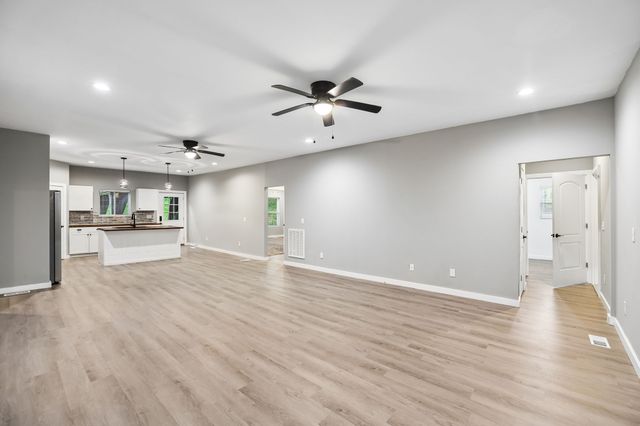 286 Emily Ln, Bell Buckle, TN 37020