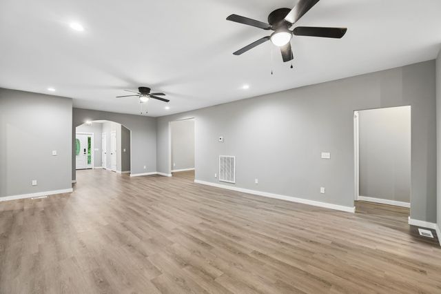 286 Emily Ln, Bell Buckle, TN 37020
