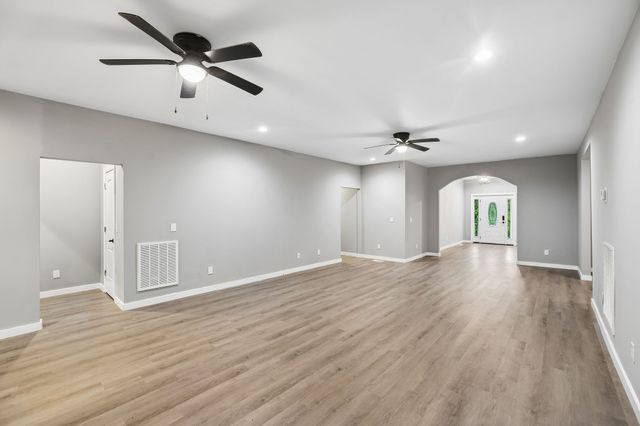 286 Emily Ln, Bell Buckle, TN 37020